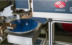 激光焊接石材切割鋸片領(lǐng)先的焊接技術(shù) 激光焊接石材切割鋸片領(lǐng)先的焊接技術(shù)