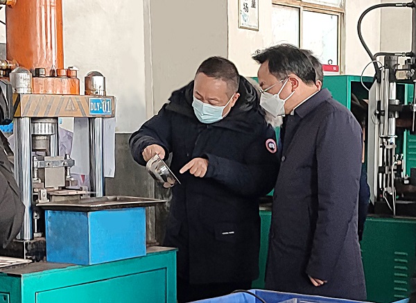 鄂州市委書記孫兵蒞臨昌利金剛石工具公司調(diào)研指導(dǎo)工作 鄂州市委書記孫兵蒞臨昌利金剛石工具公司調(diào)研指導(dǎo)工作